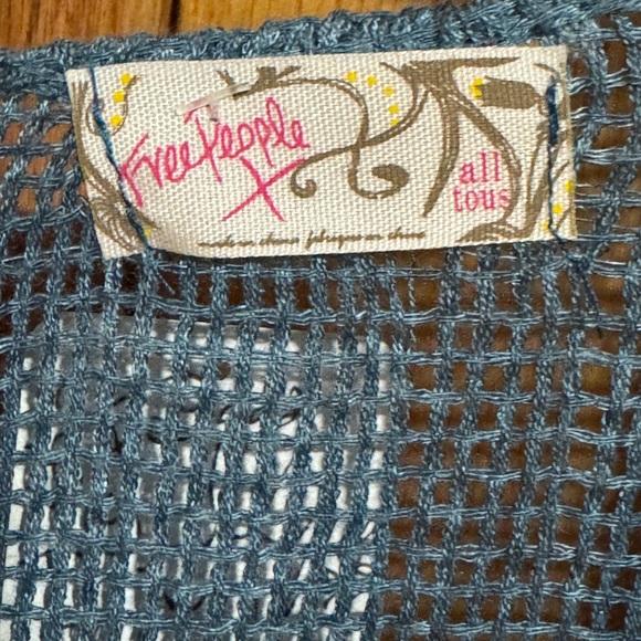 Free People Crochet Wrap. One size. Navy. Lightweight. NWT. Coverup. Layer. - Picture 4 of 5